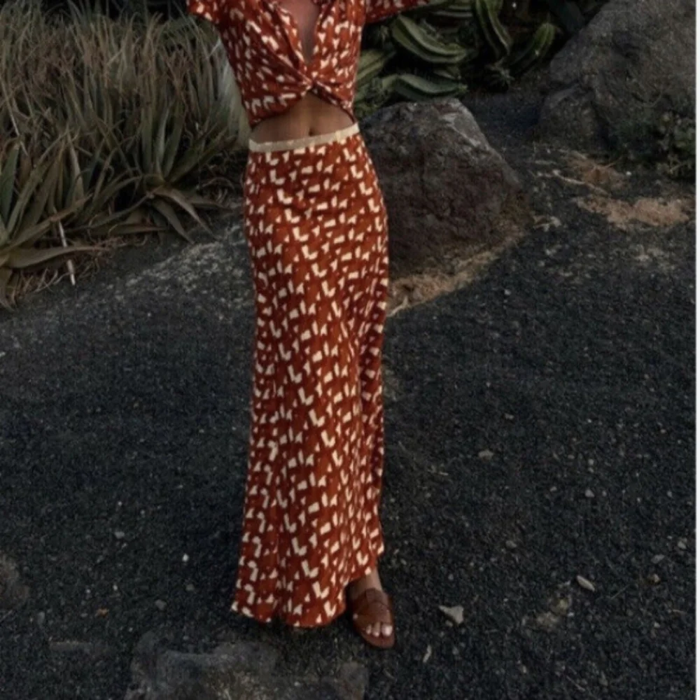 🆕️ Zara Printed Beaded Maxi Skirt - Picture 3 of 5